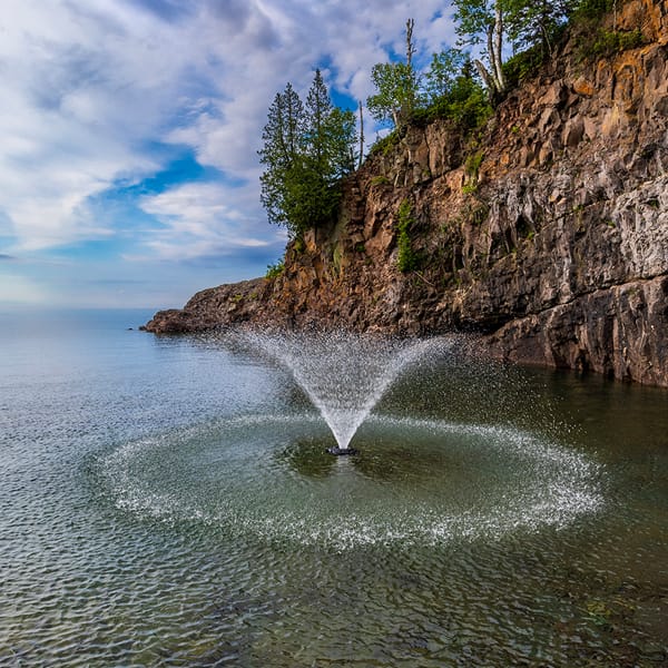 Fontaine aératrice Kasco sur un étang