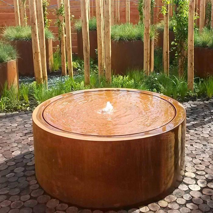 Table d'eau ronde Lagune en acier corten - Aquigarden